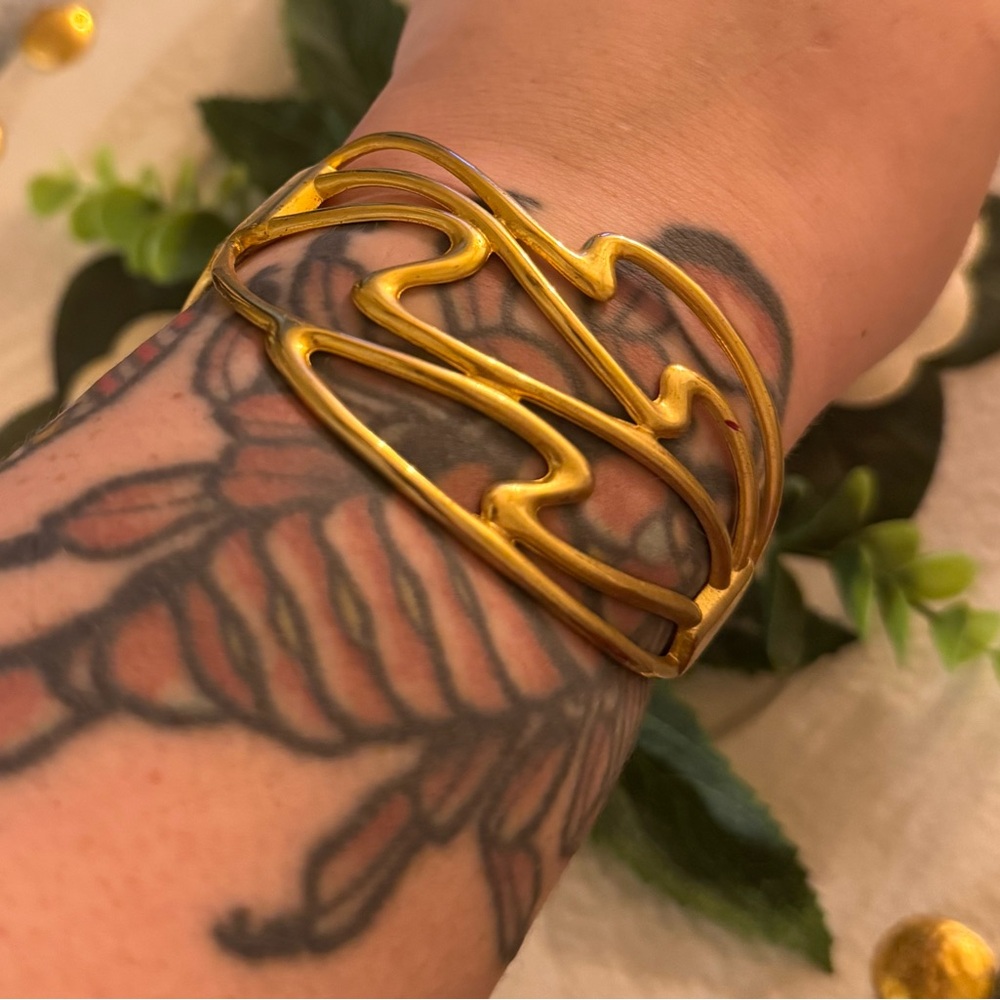 Vintage Modern Gold Tone Cuff Bracelet - Picture 8 of 16